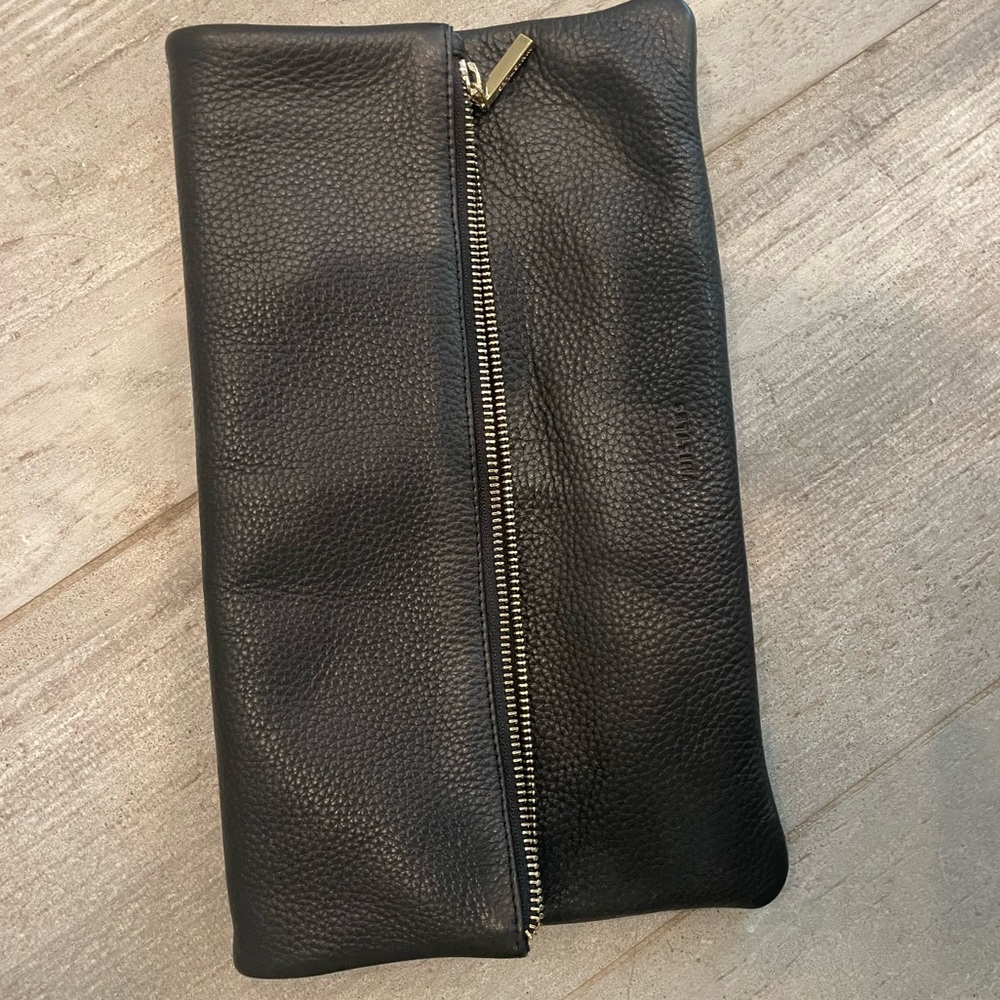 Whistles clutch